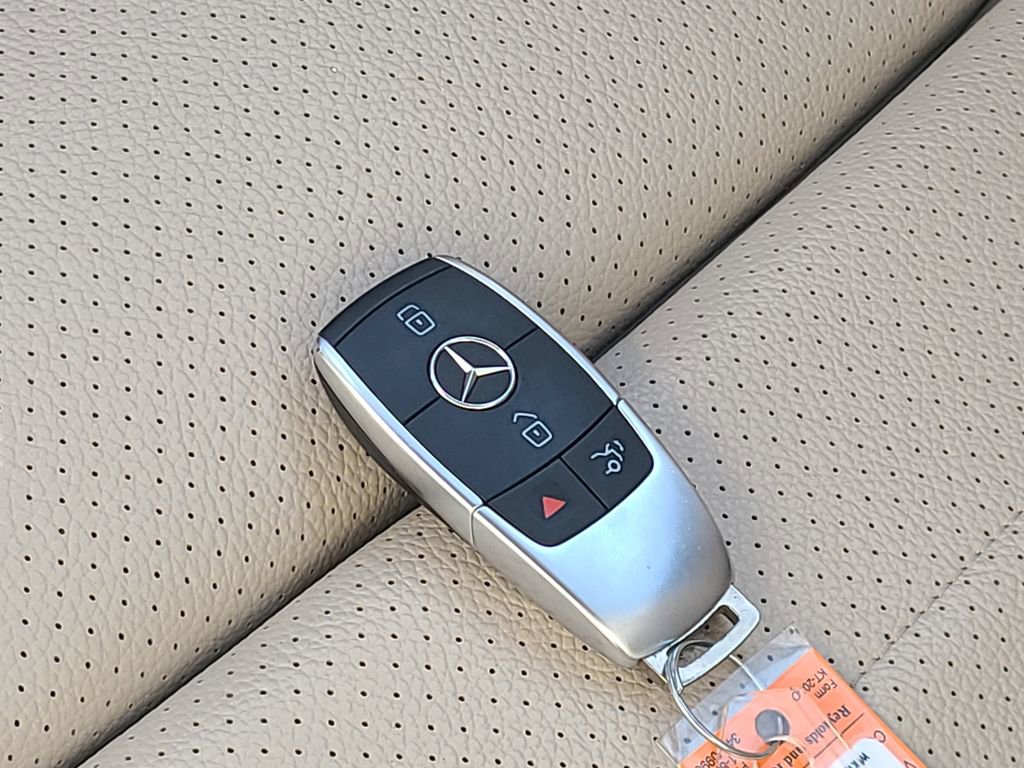 Used 2021 Mercedes-Benz C 300 Cabriolet image 36