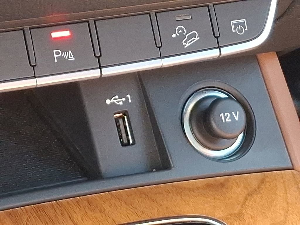 Used 2022 Audi Q5 2.0T Premium Plus w/ Premium Plus Package image 27