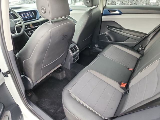 Used 2024 Volkswagen Taos SE image 24