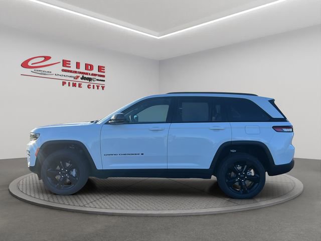 New 2025 Jeep Grand Cherokee Limited image 2