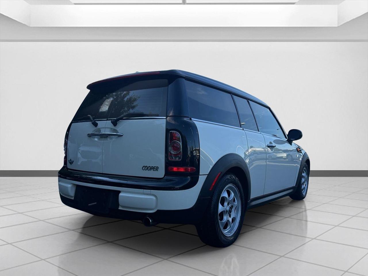 Used 2014 MINI Cooper Clubman FWD image 5