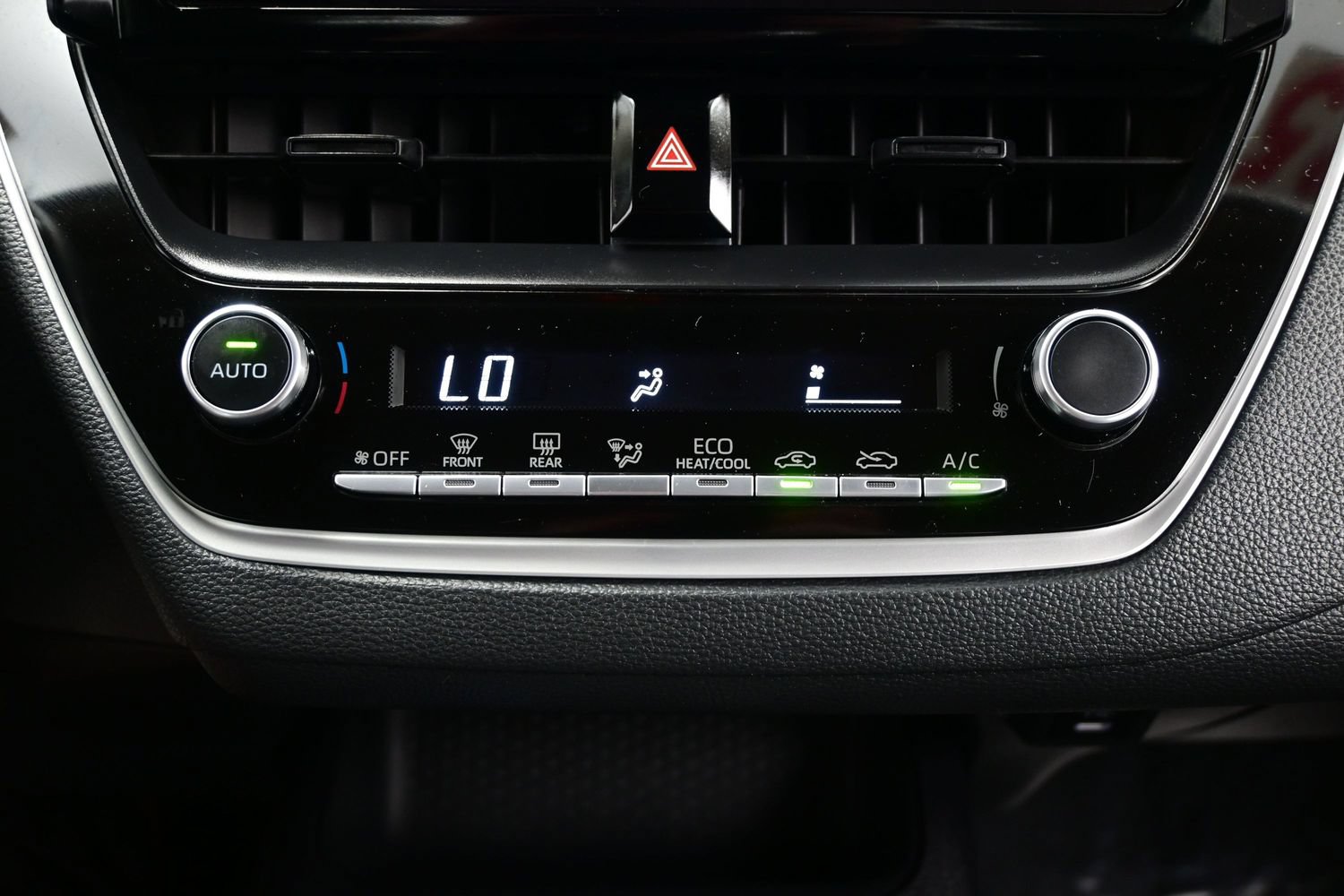 Used 2025 Toyota Corolla LE FWD image 19