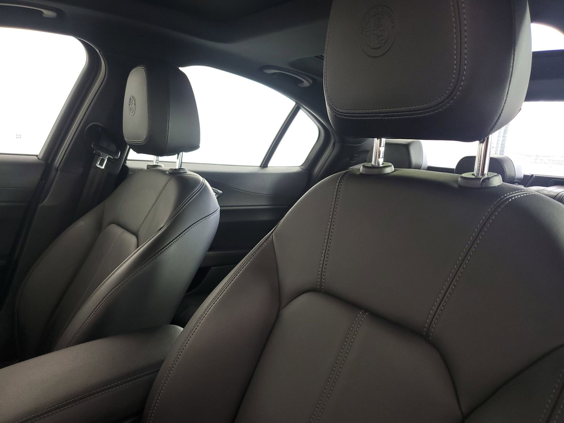 Used 2024 Alfa Romeo Giulia Ti w/ Active Assist Plus Package image 30