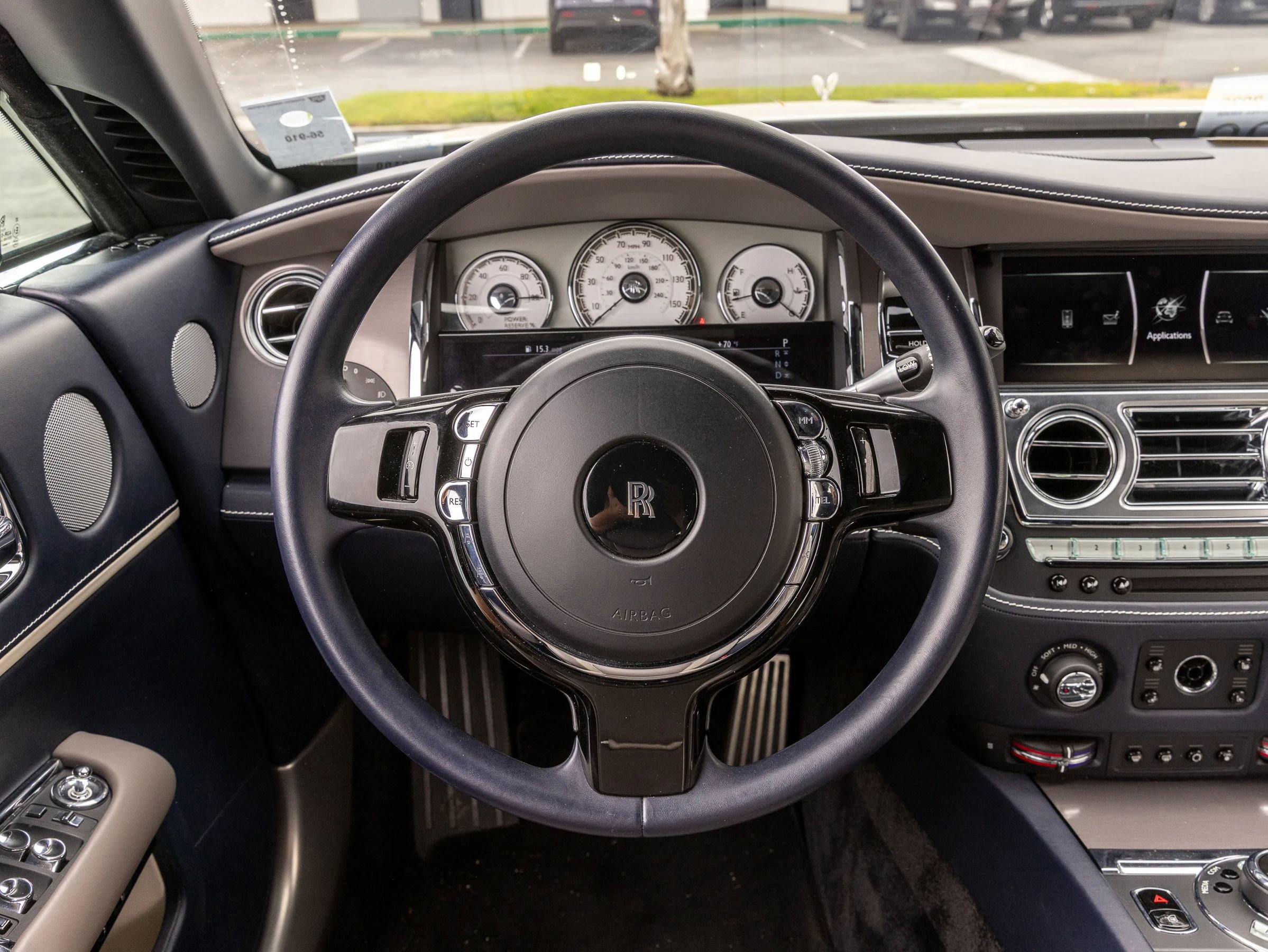 Used 2020 Rolls-Royce Dawn image 34