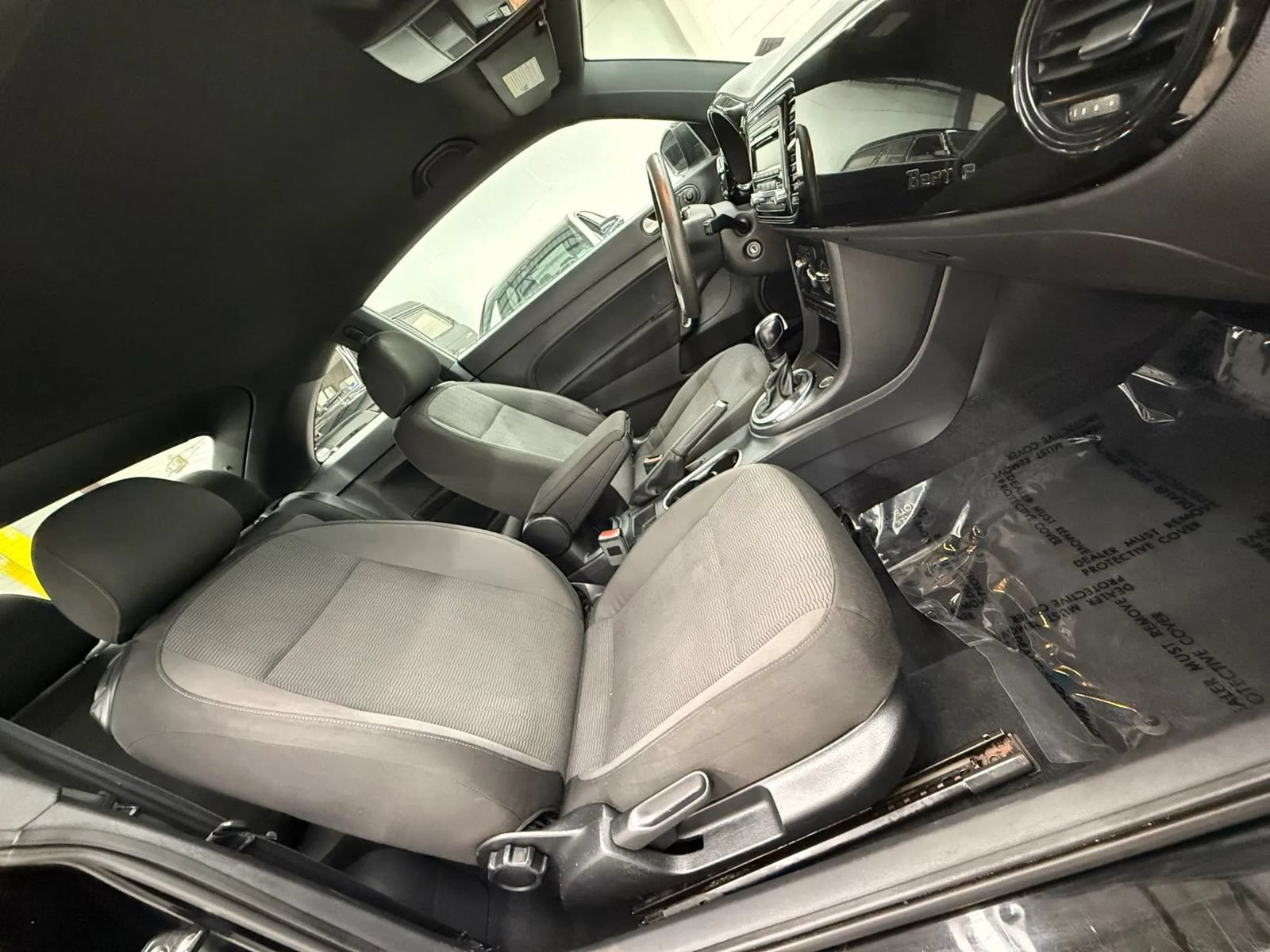 Used 2014 Volkswagen Beetle 1.8T FWD image 20