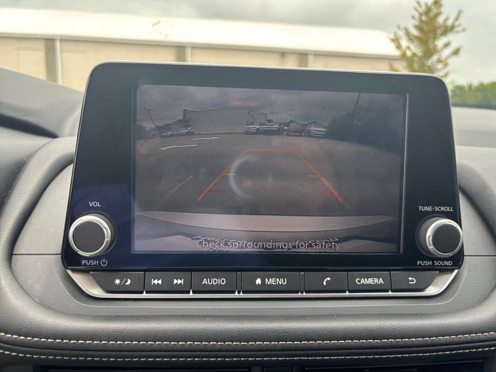 Used 2025 Nissan Rogue SV AWD/4WD image 22
