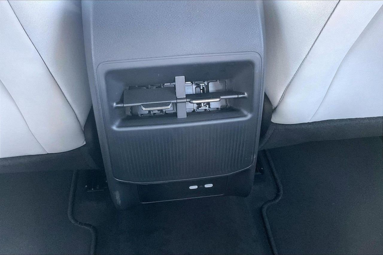 New 2026 Jeep Cherokee Limited image 16