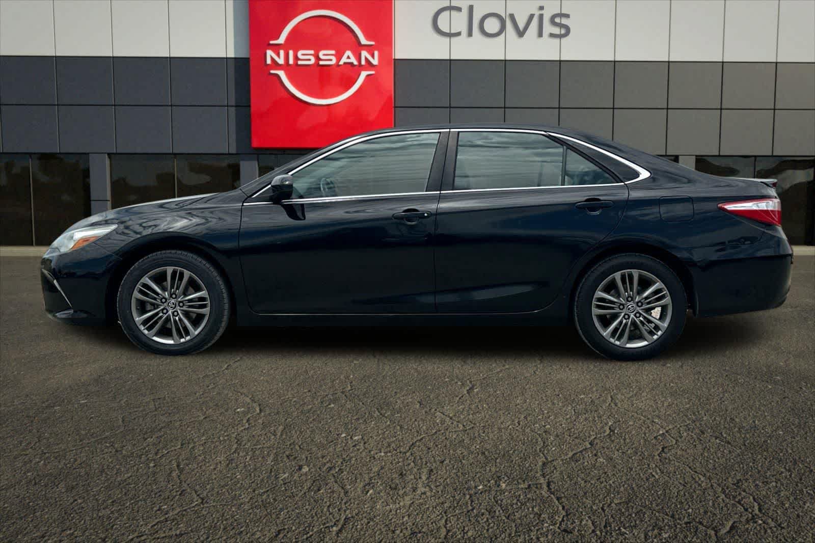 Used 2016 Toyota Camry SE FWD image 6