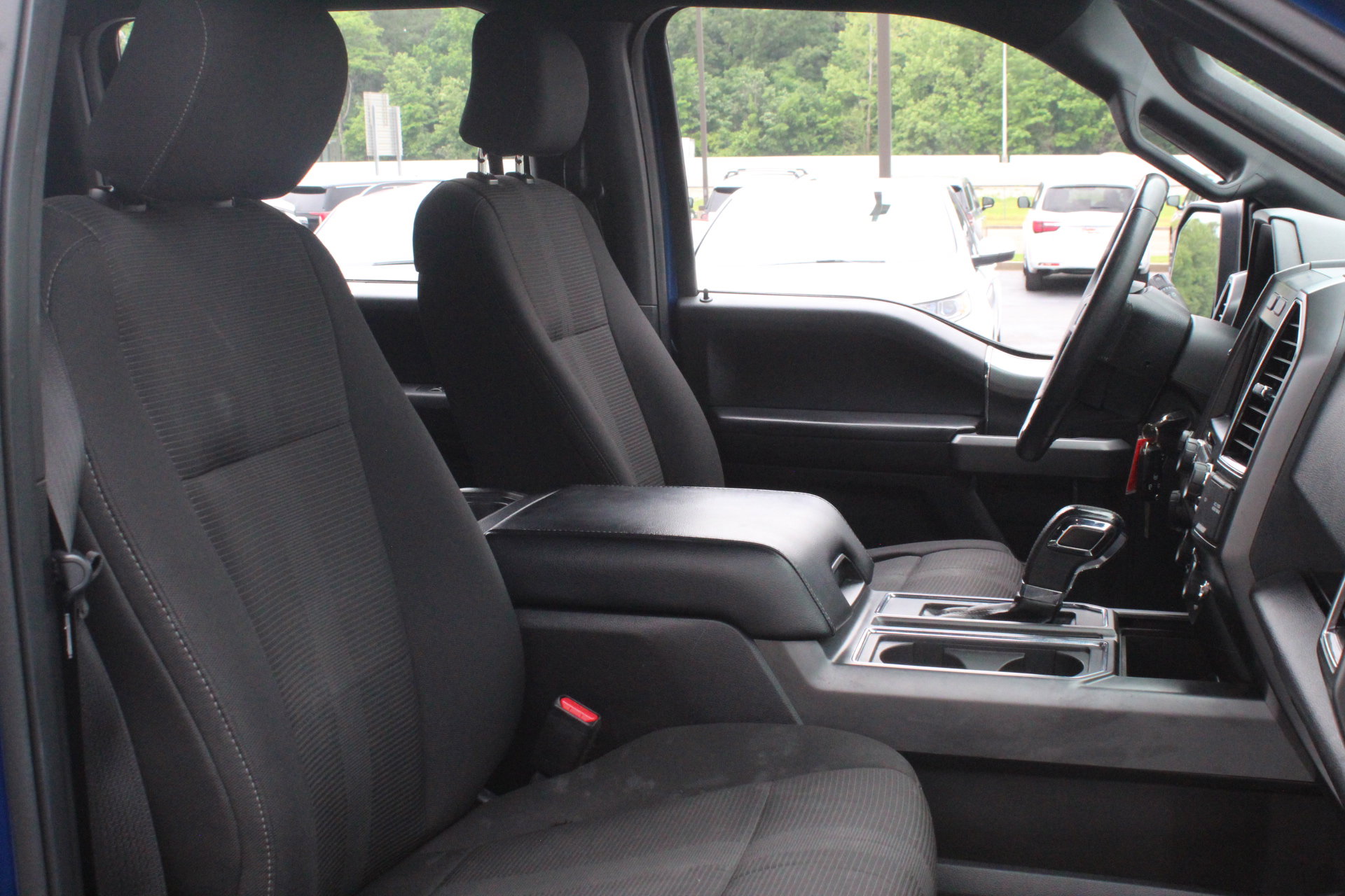 Used 2017 Ford F150 XLT w/ Equipment Group 302A Luxury AWD/4WD image 35