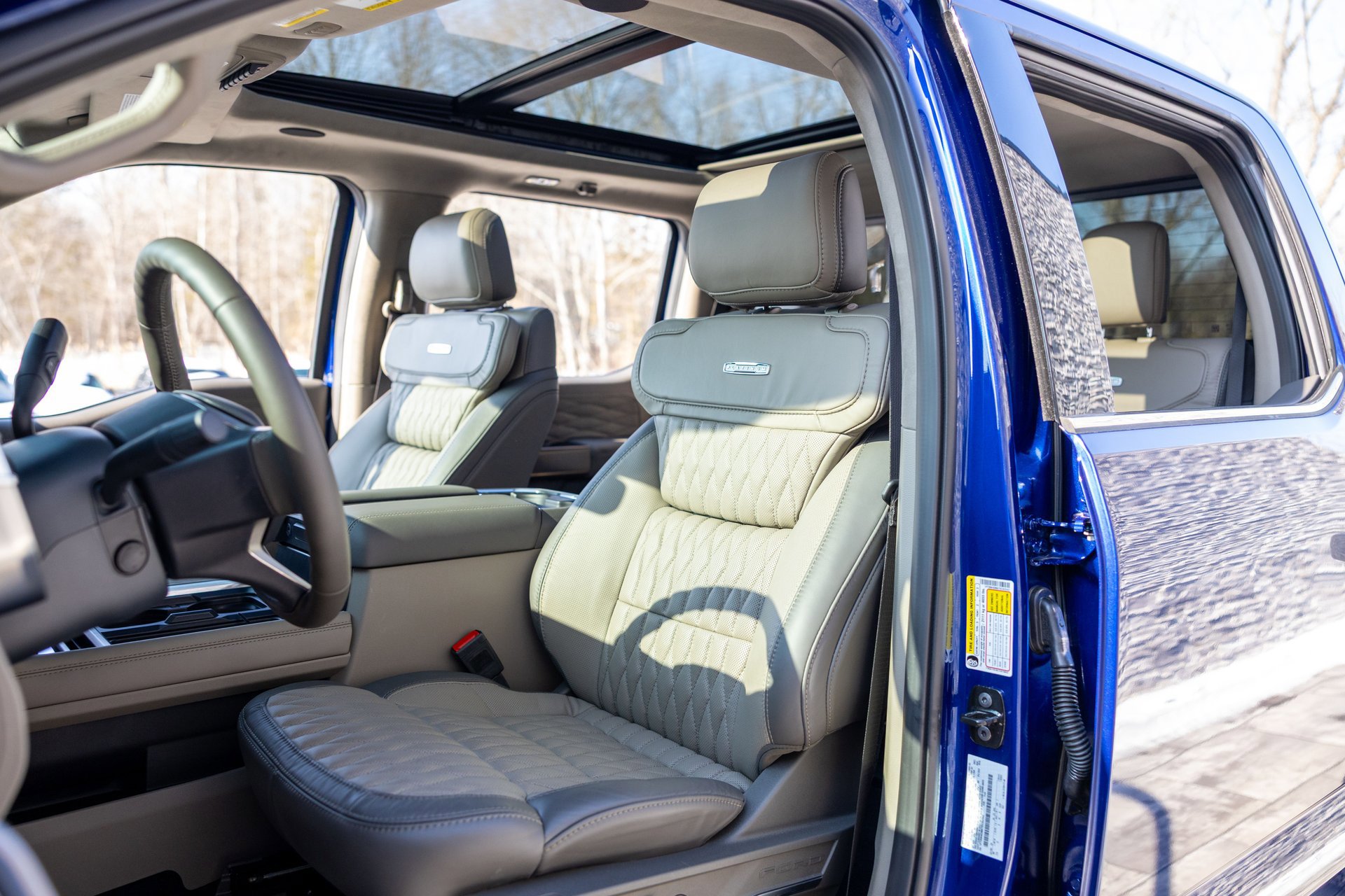 Used 2026 Ford F450 Platinum w/ Platinum Plus Package image 33