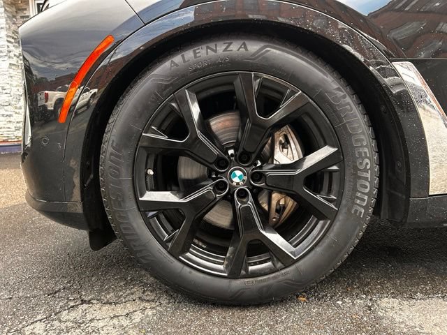 Used 2024 BMW X7 xDrive40i w/ Premium Package AWD/4WD image 36