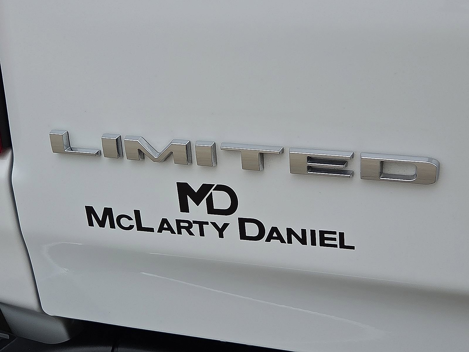 Used 2025 RAM 1500 Limited AWD/4WD image 9