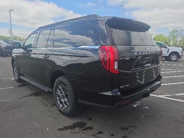 Used 2025 Ford Expedition Max Active AWD/4WD image 17