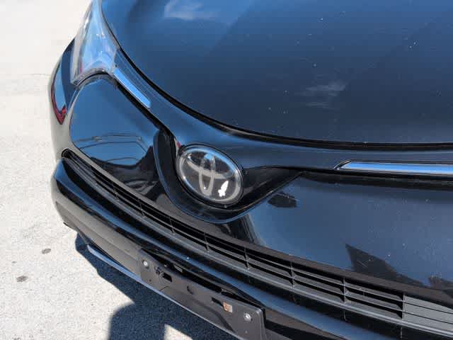Used 2018 Toyota RAV4 XLE AWD/4WD image 12