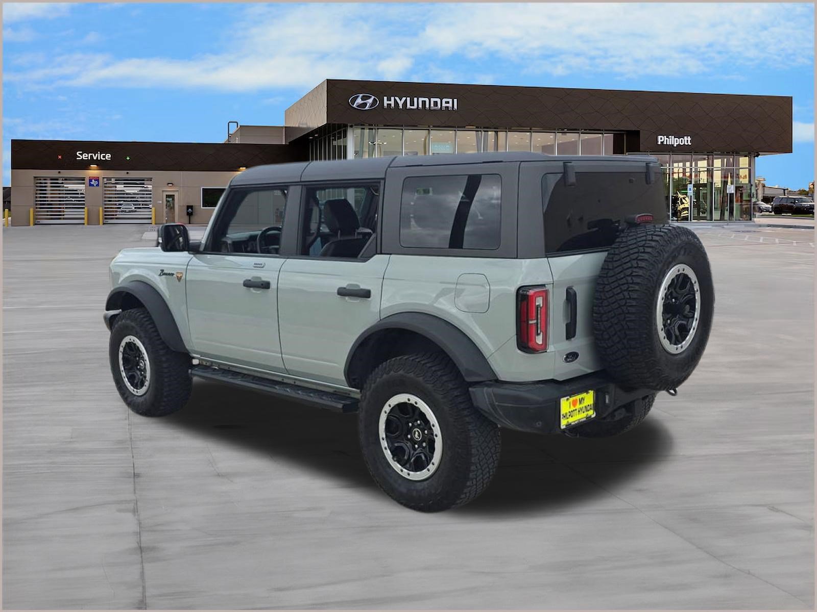 Used 2023 Ford Bronco Badlands image 3