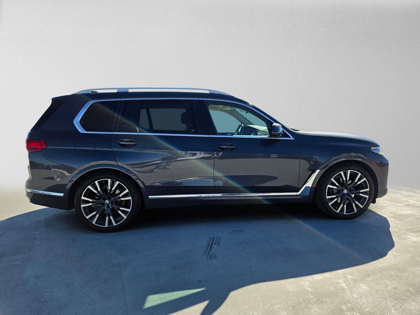 Used 2020 BMW X7 xDrive40i w/ Premium Package AWD/4WD image 6