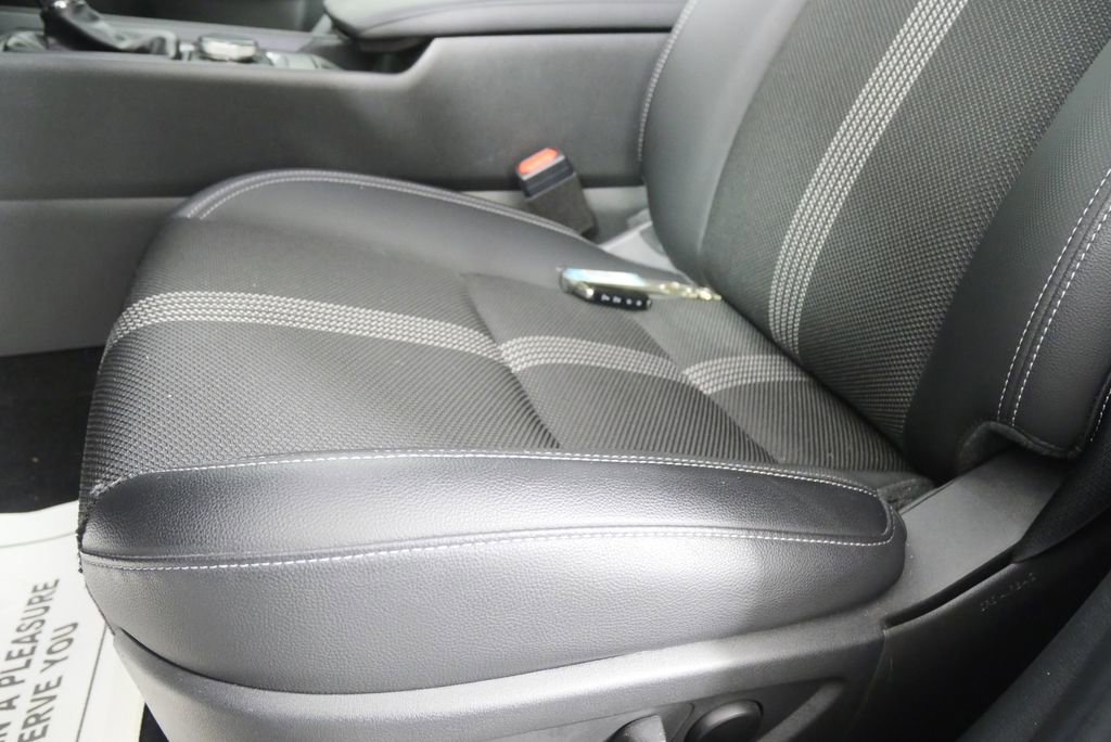 Used 2024 MAZDA CX-50 AWD 2.5 S w/ Premium Package image 9