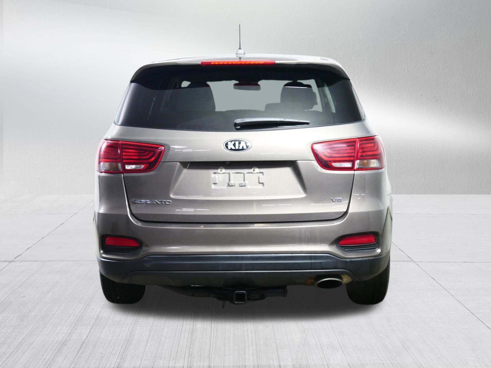 Used 2019 Kia Sorento LX AWD/4WD image 6
