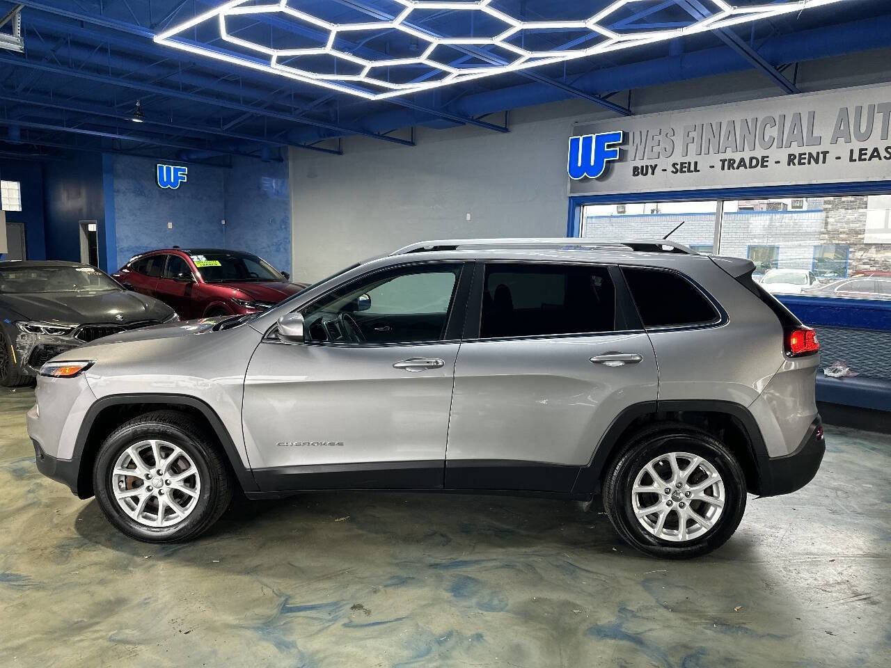 Used 2015 Jeep Cherokee Latitude w/ Comfort/Convenience Group image 14