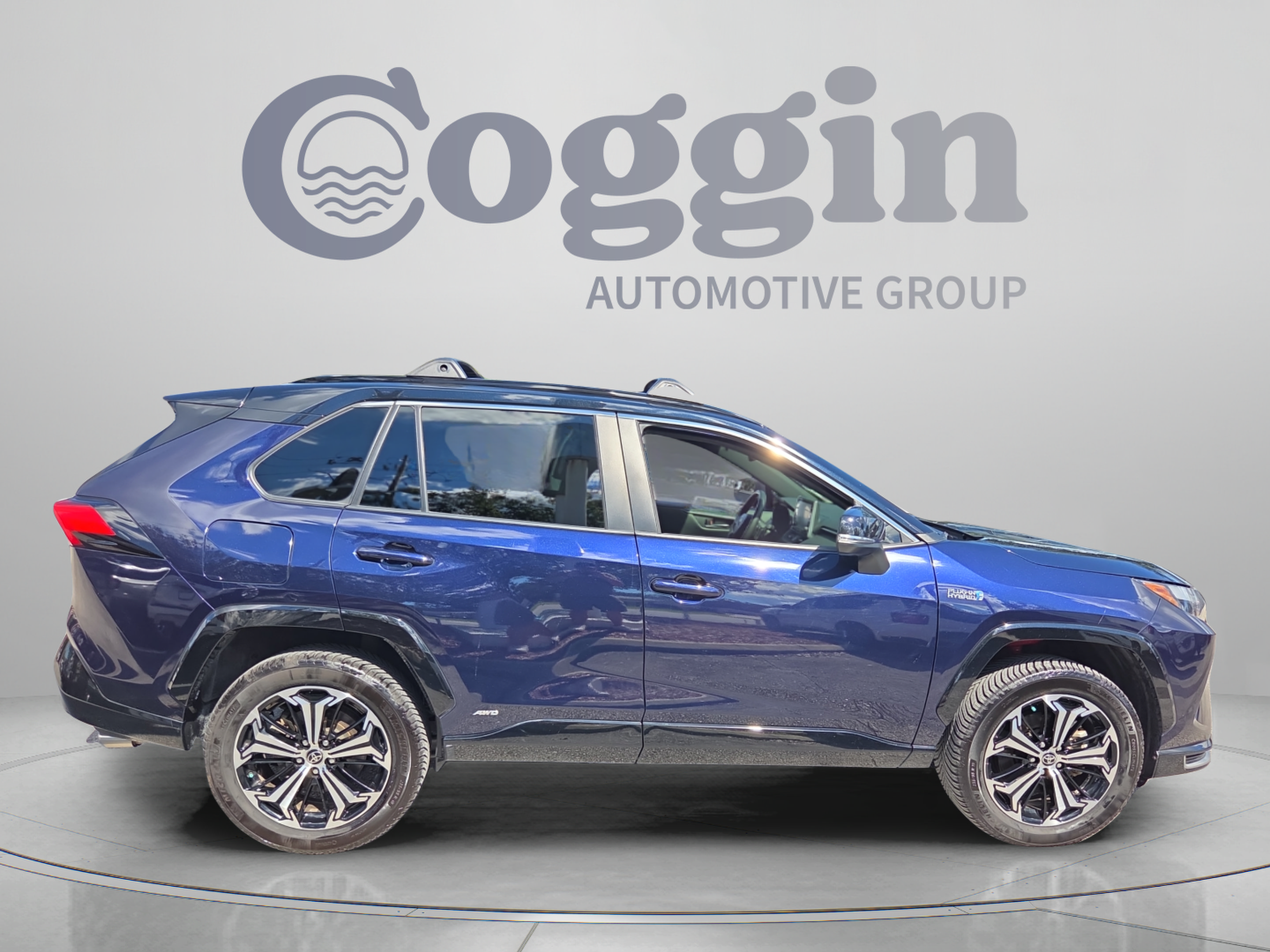 Used 2022 Toyota RAV4 XSE w/ Weather Package AWD/4WD image 6