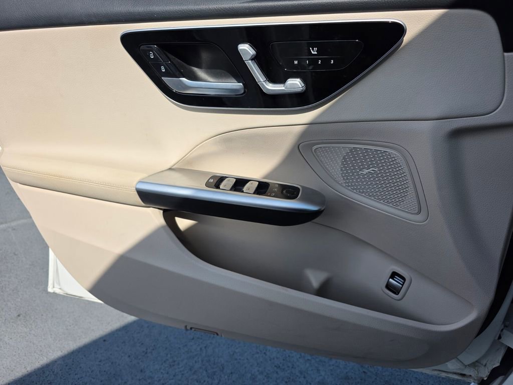 Used 2022 Mercedes-Benz C 300 Sedan image 18