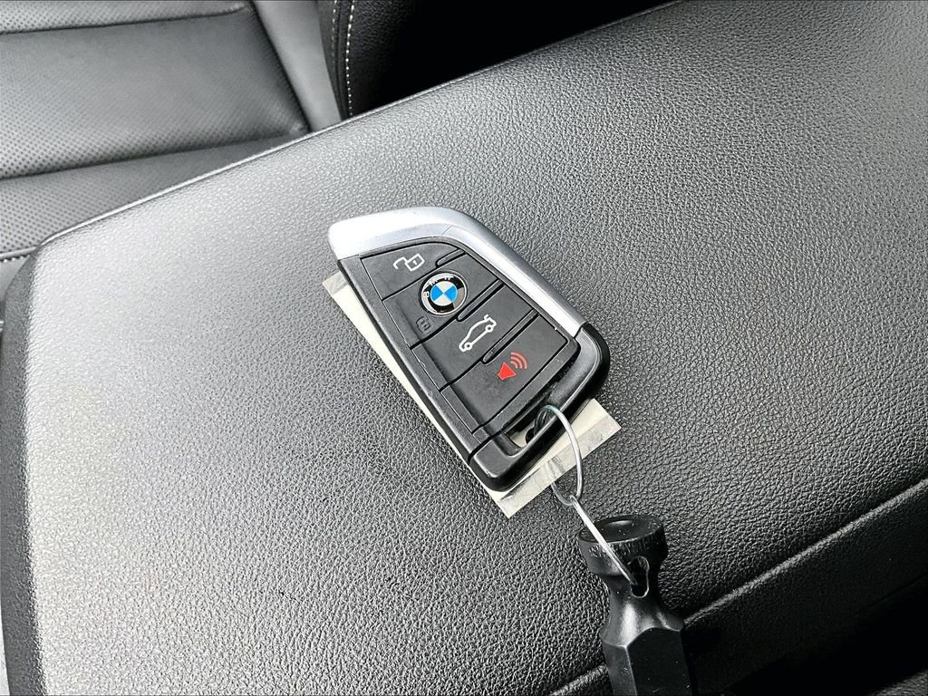 Used 2023 BMW 330i Sedan image 18