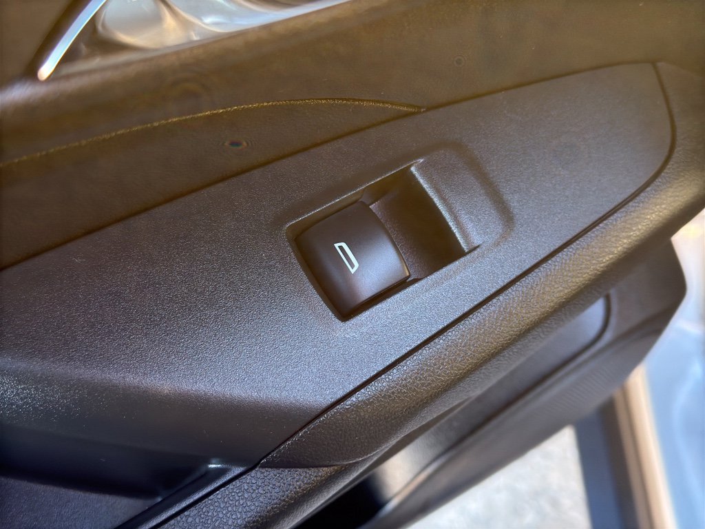 Used 2024 Chevrolet Trax RS w/ Driver Confidence Package image 30