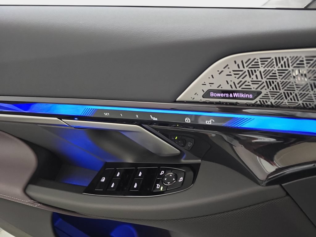 New 2027 BMW M5 Touring AWD/4WD image 25