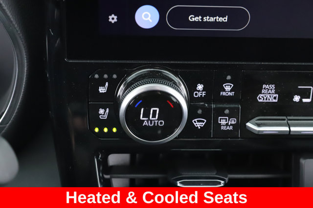 Used 2026 Toyota Highlander Platinum AWD/4WD image 3