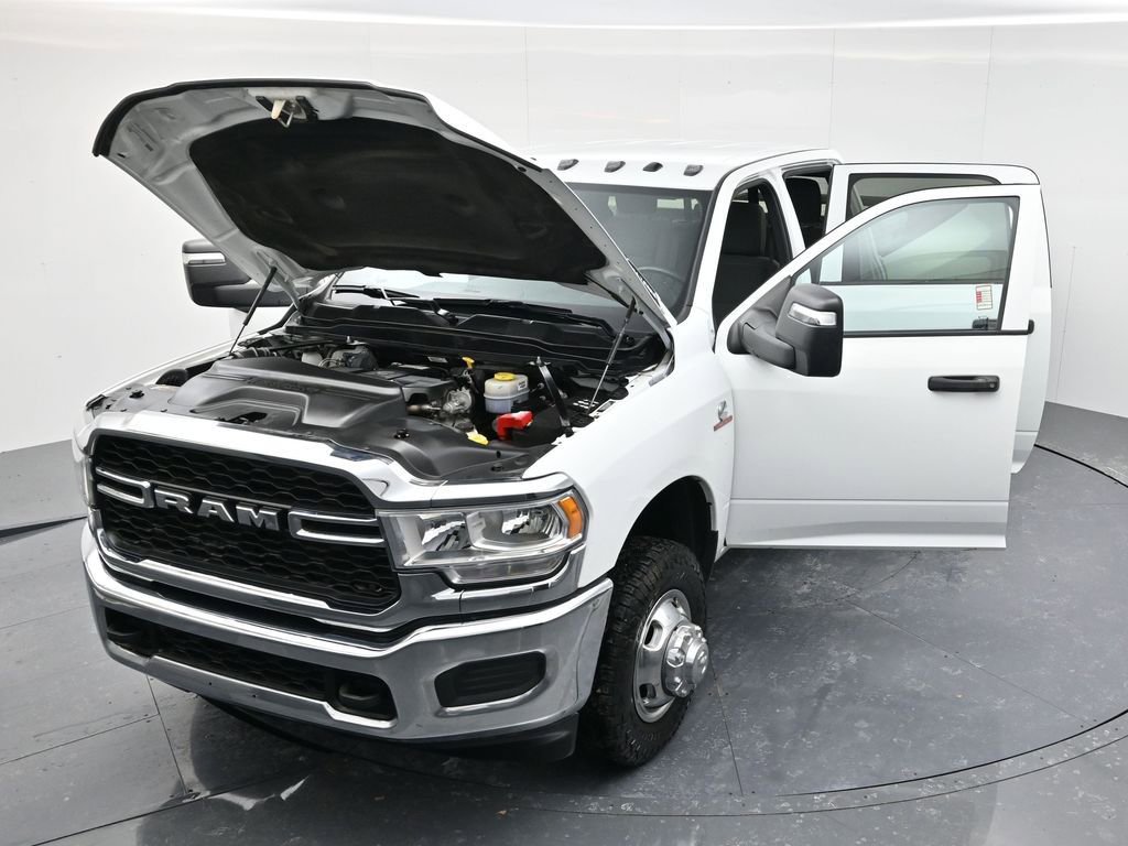 Used 2024 RAM 3500 Tradesman w/ Chrome Appearance Group image 55