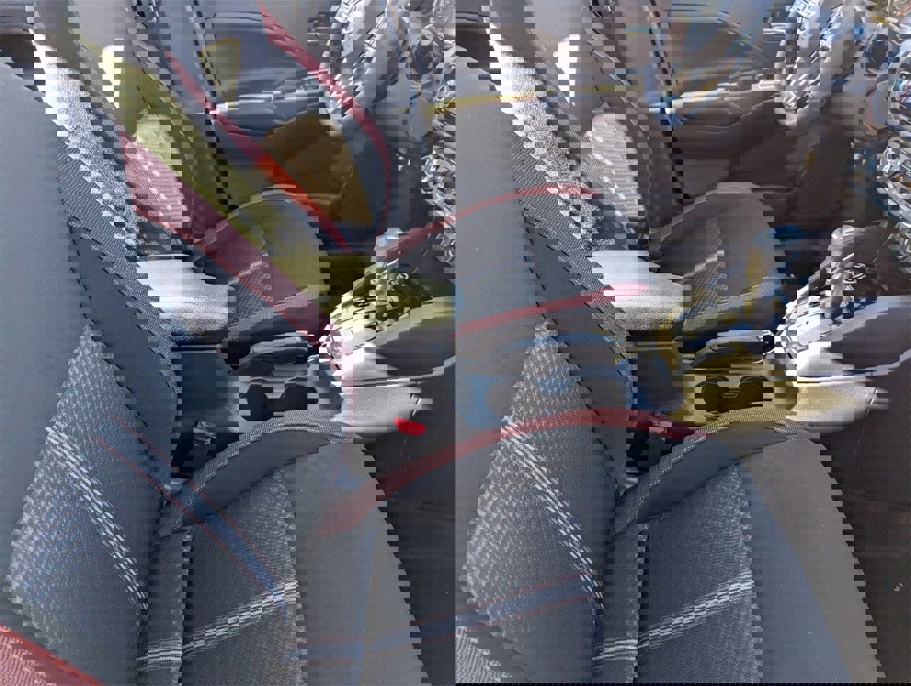 New 2025 Nissan Versa SR w/ Trunk Package image 29