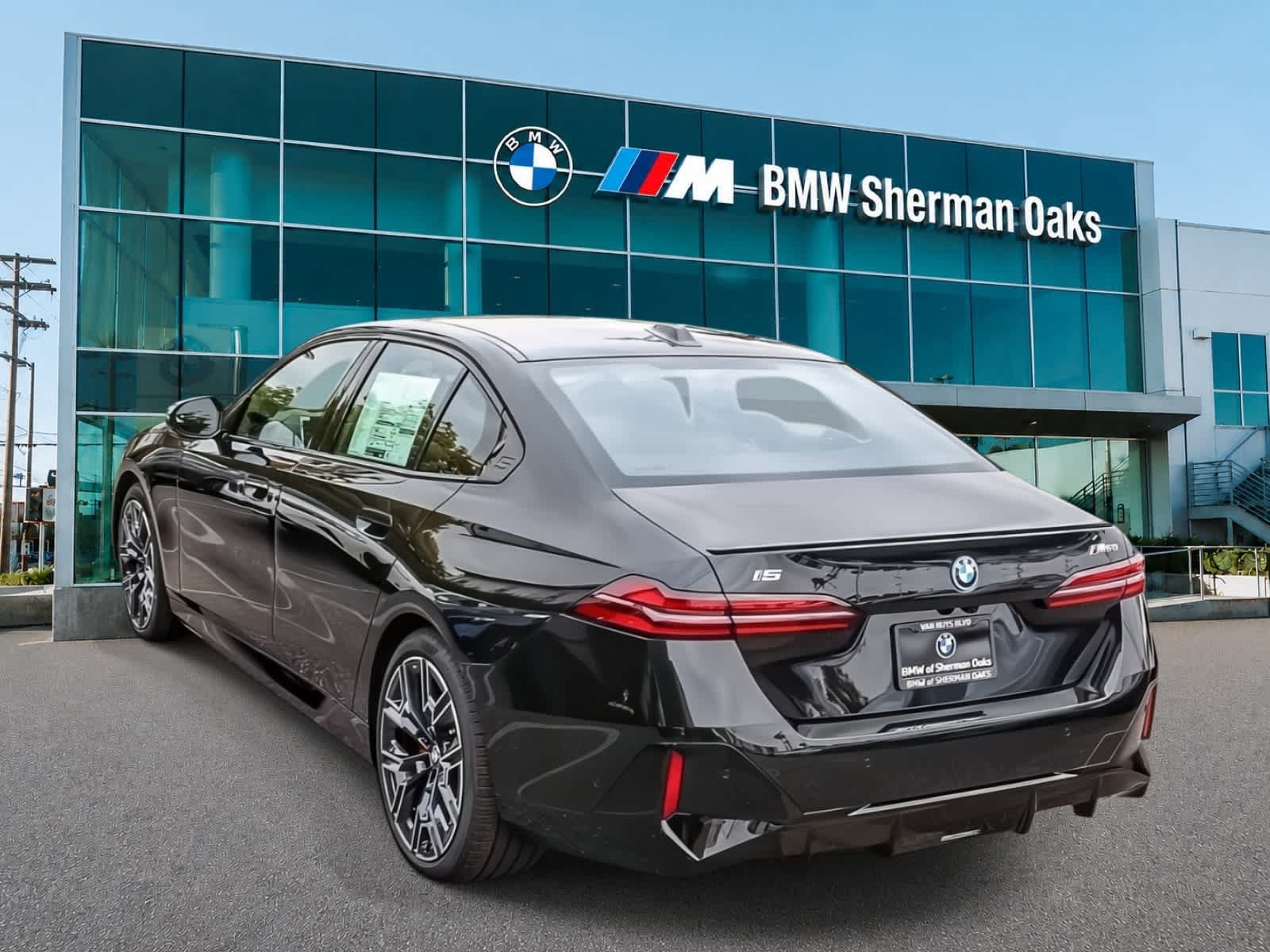 New 2026 BMW i5 M60 w/ Premium Package AWD/4WD image 6