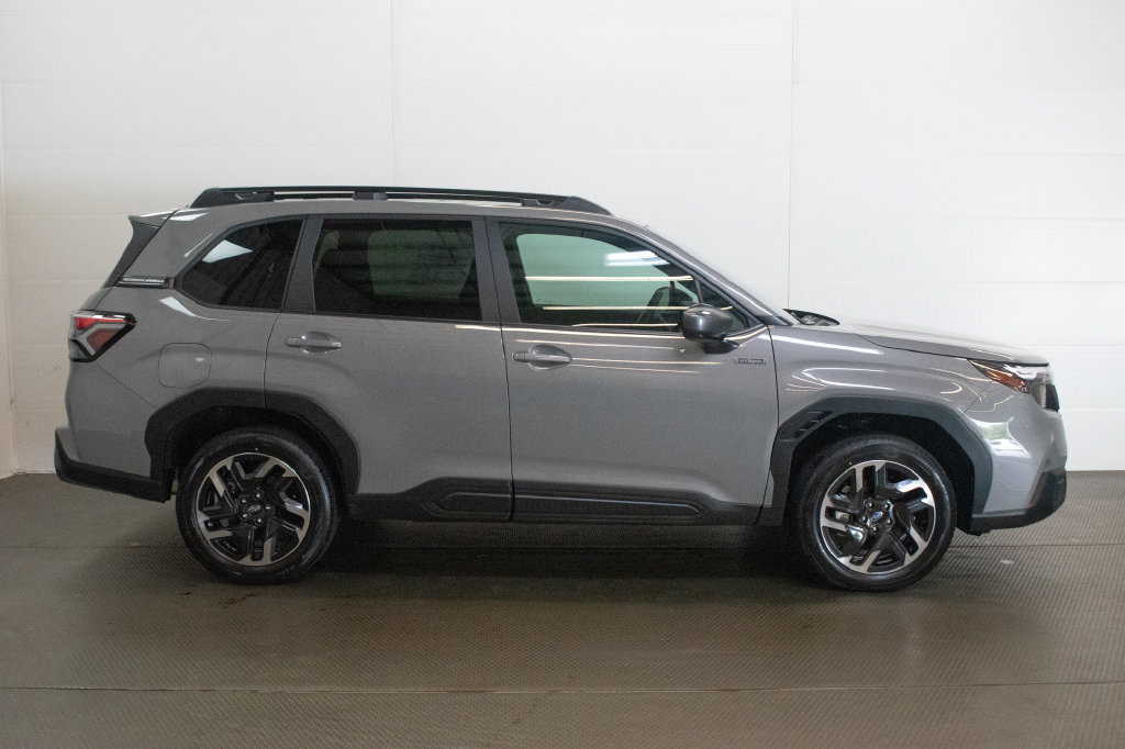 New 2026 Subaru Forester Touring AWD/4WD image 3