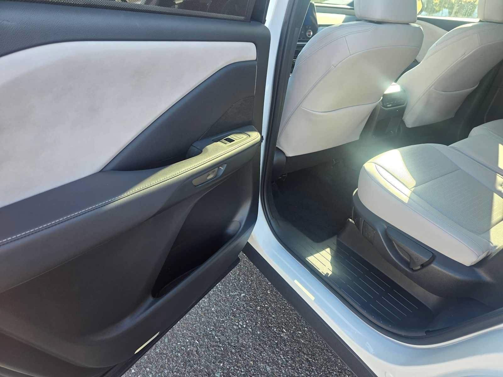 Used 2025 Lexus TX 350 FWD w/ Technology Package image 17