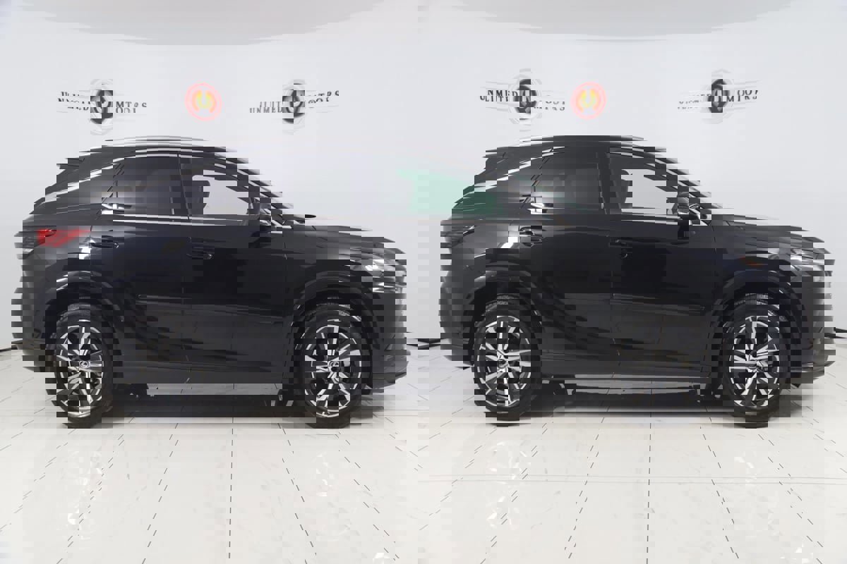 Used 2023 Lexus RX 350 Premium image 2