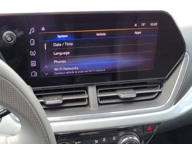 Used 2025 Chevrolet Trax LT FWD image 18