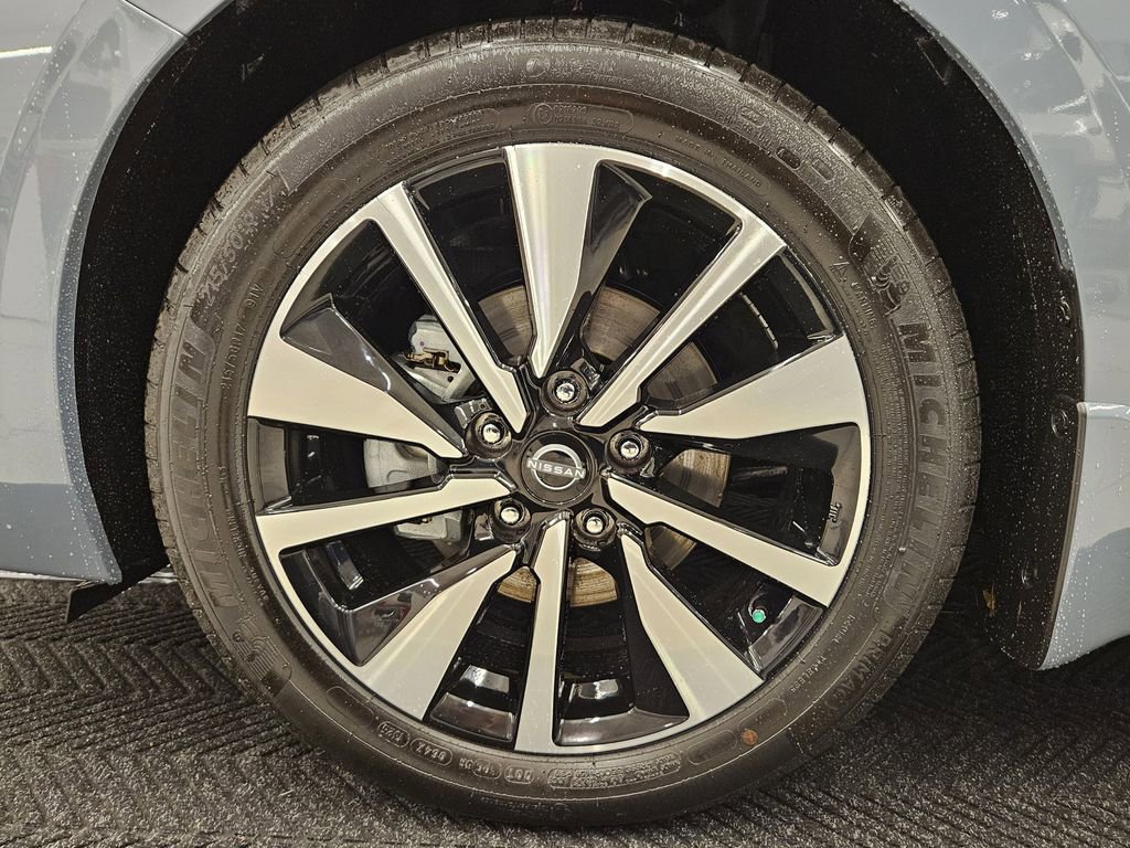 New 2025 Nissan Sentra SV w/ SV Premium Package image 12