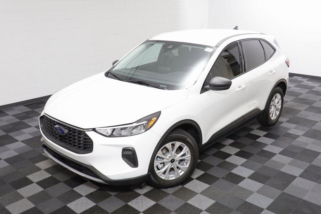 Used 2025 Ford Escape Active image 2