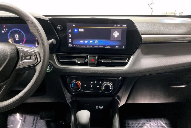 Used 2025 Chevrolet TrailBlazer LT AWD/4WD image 6