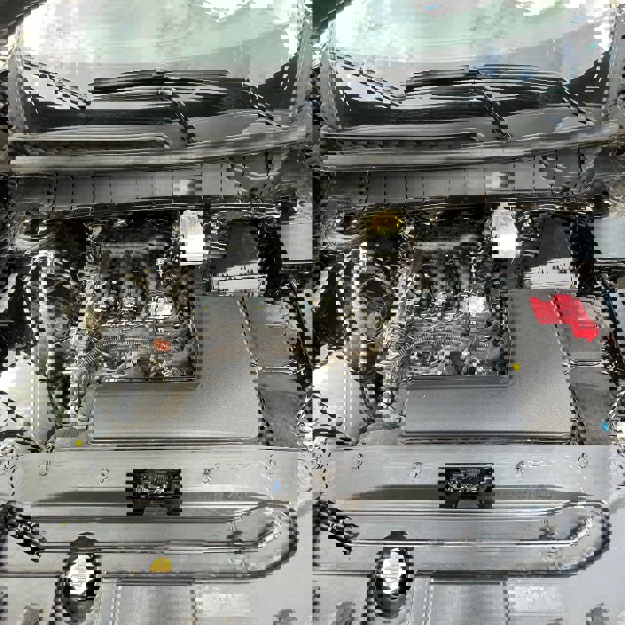 Used 2025 Nissan Pathfinder SL image 27