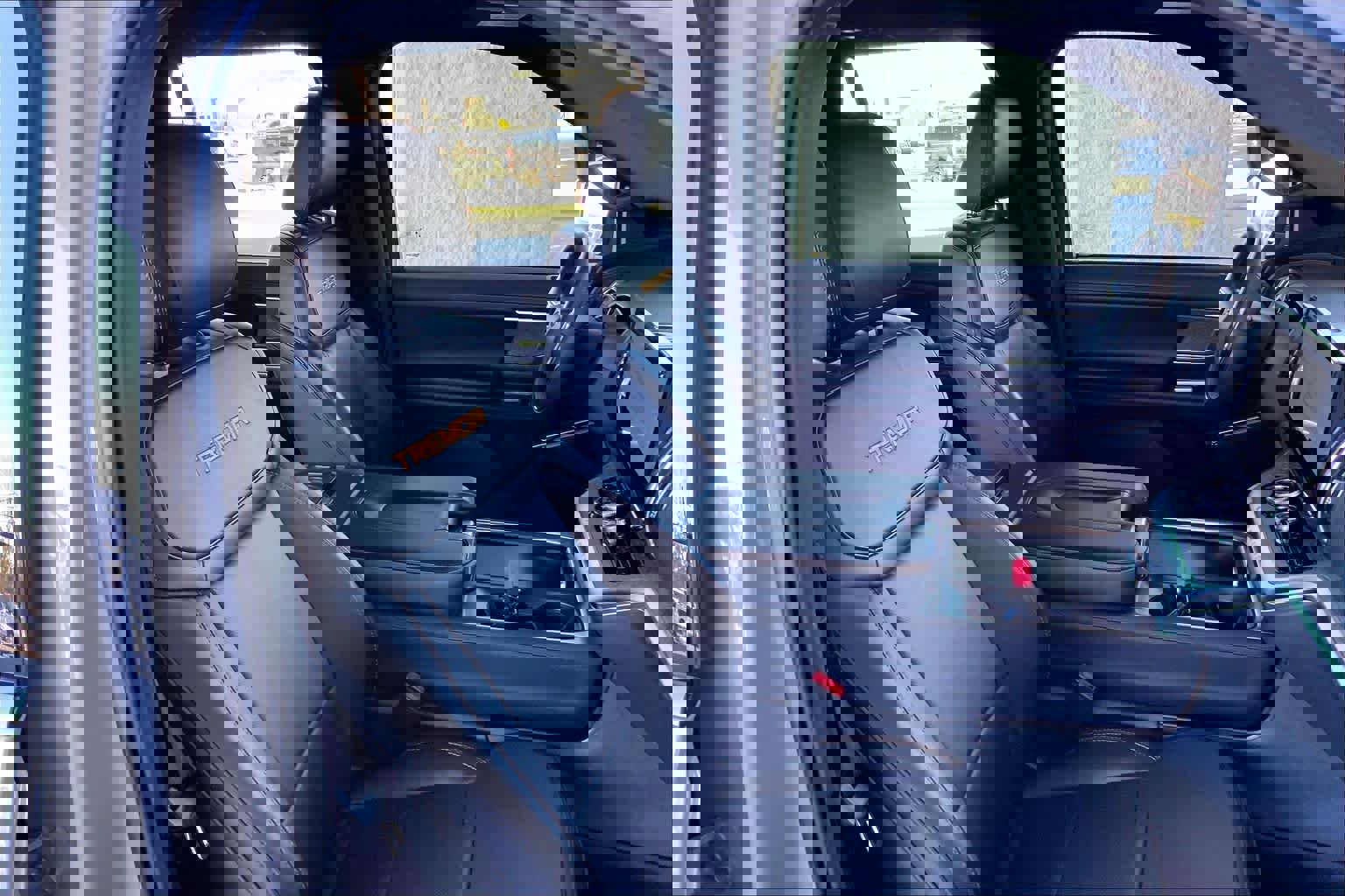 Certified 2025 Ford Expedition Tremor image 9