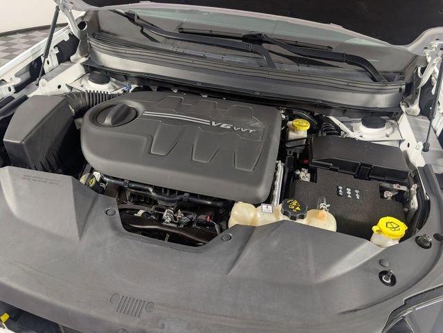Used 2019 Jeep Cherokee Limited image 38