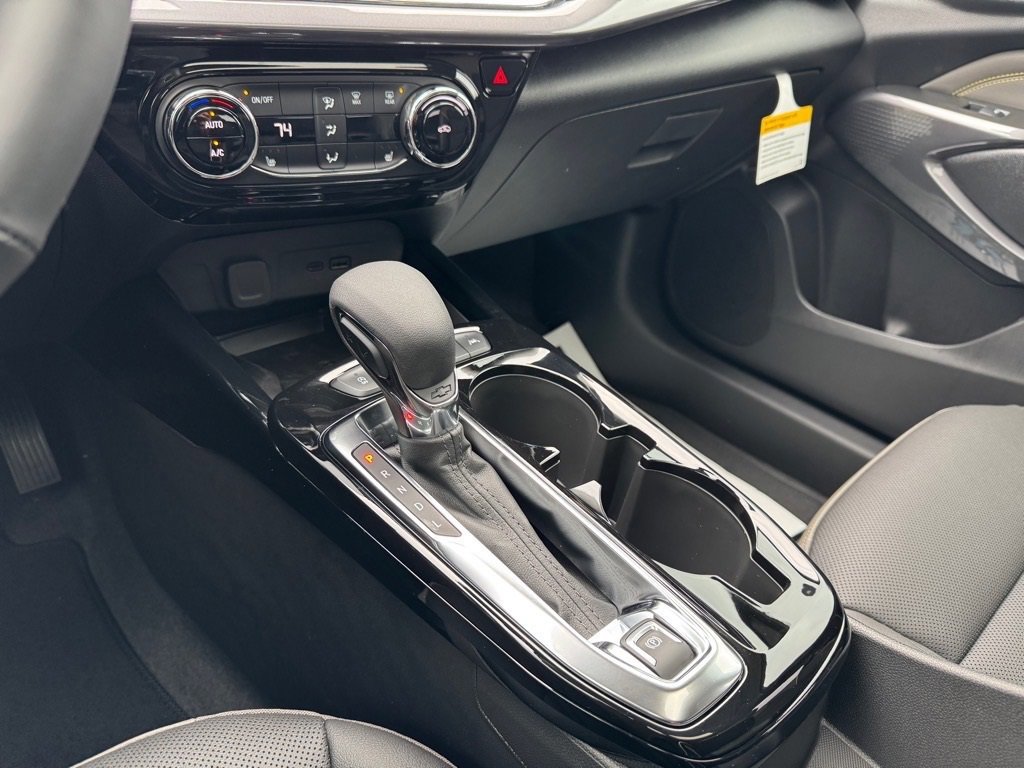 New 2026 Chevrolet Trax ACTIV w/ Sunroof Package image 17