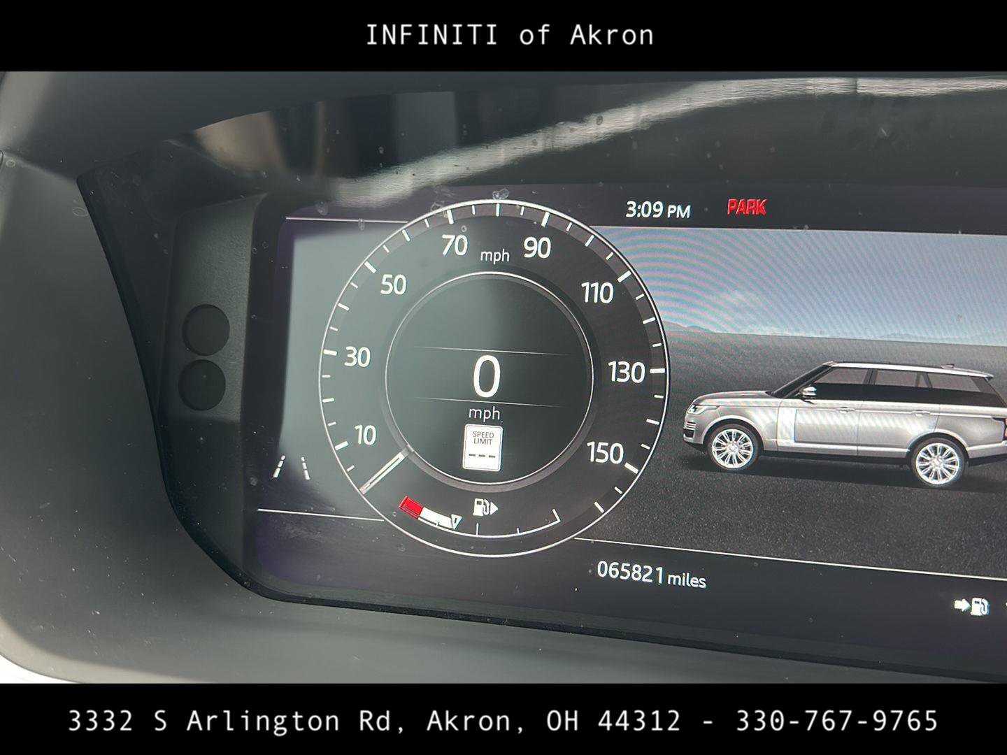 Used 2020 Land Rover Range Rover HSE image 2