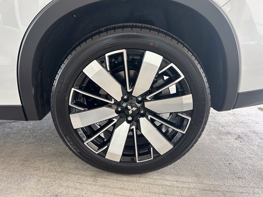 New 2026 Mitsubishi Outlander SE FWD image 17
