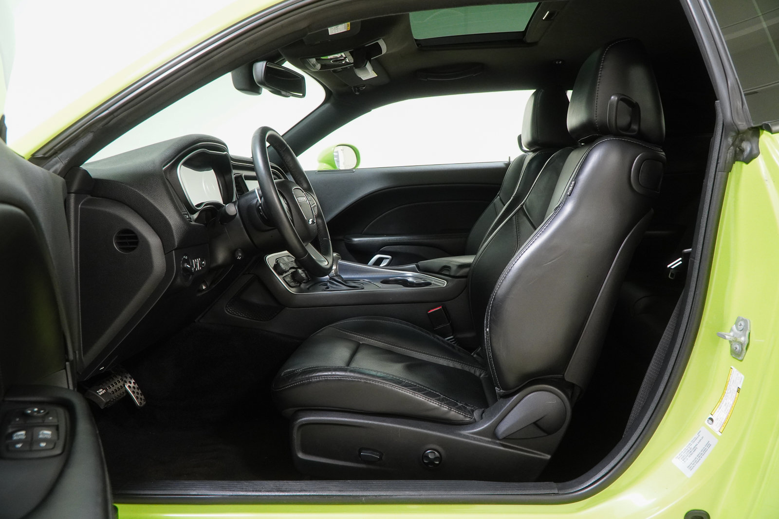 Used 2015 Dodge Challenger R/T Plus RWD image 20