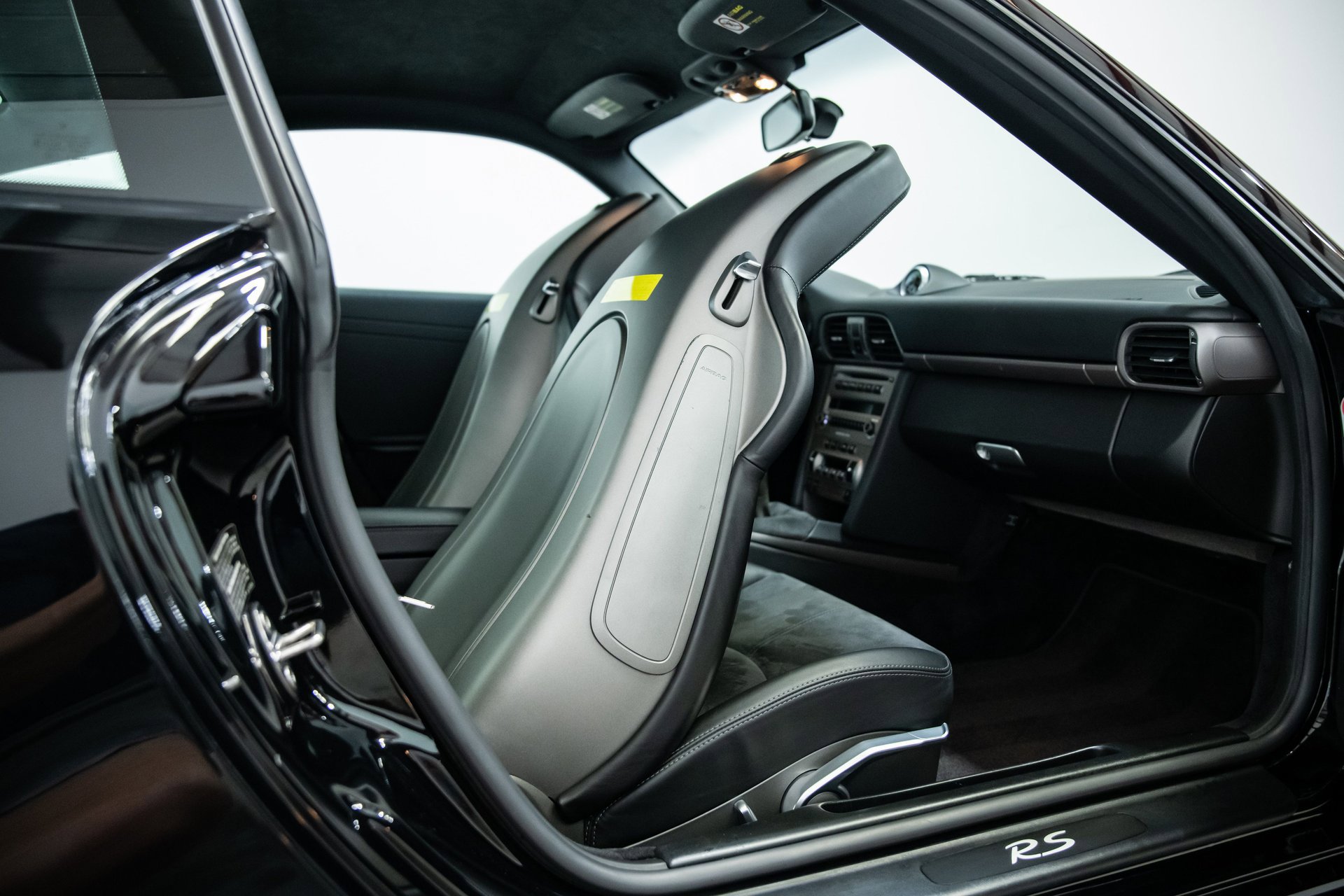 Used 2007 Porsche 911 GT3 RS image 38