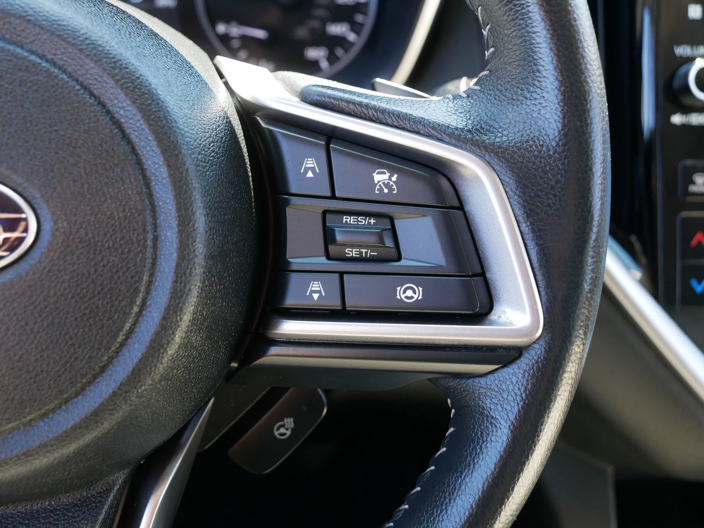 Used 2023 Subaru Ascent Limited w/ Technology Package image 30