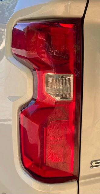 Used 2019 Chevrolet Silverado 1500 High Country w/ Technology Package AWD/4WD image 7