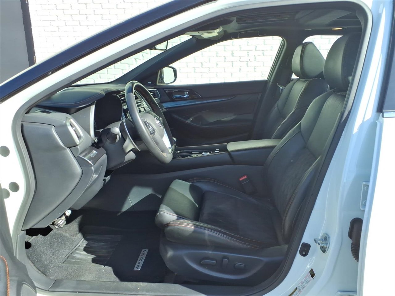 Used 2023 Nissan Maxima SR w/ Sport Mat Group image 12